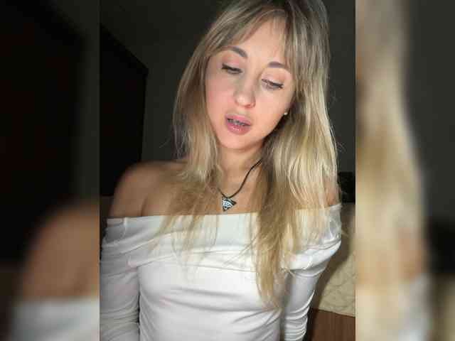 LunaSecret1 webcam