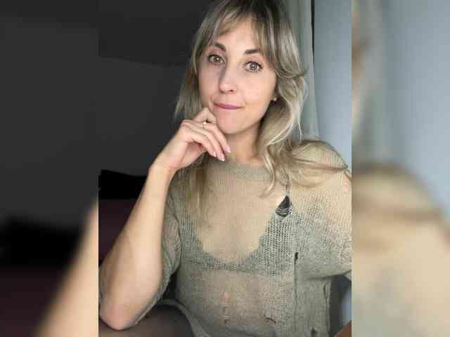 LunaSecret1 webcam