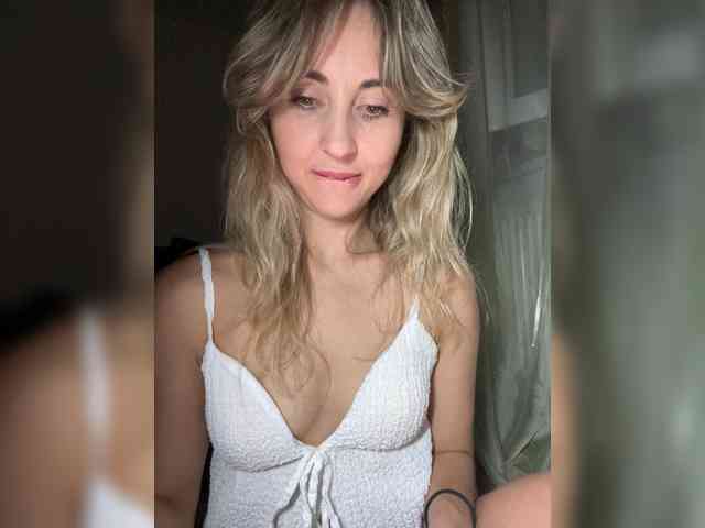 LunaSecret1 webcam