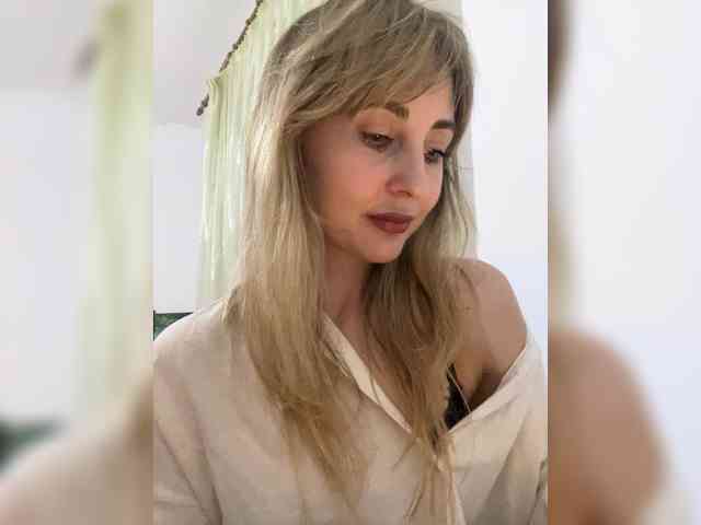 LunaSecret1 webcam