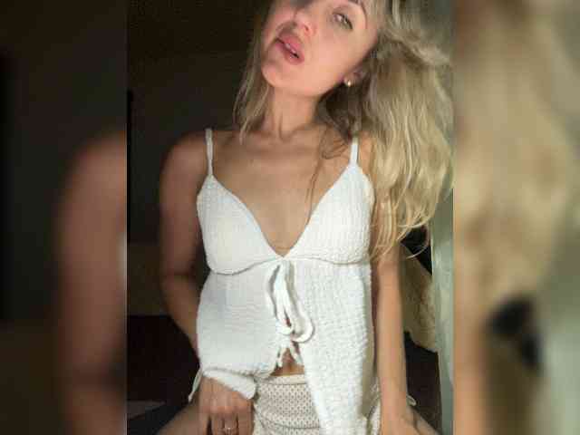 LunaSecret1 webcam
