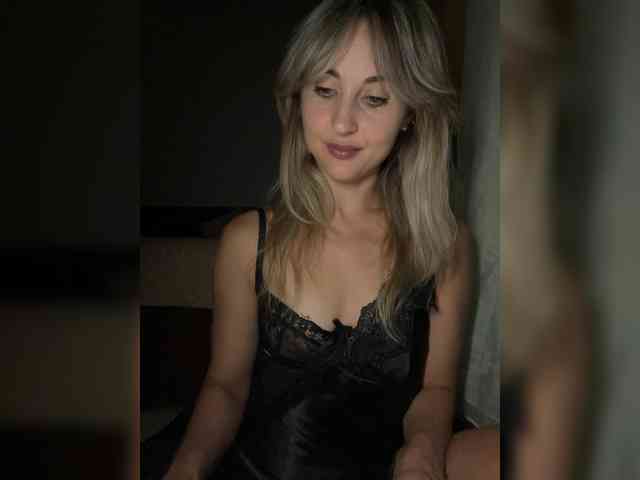 LunaSecret1 webcam