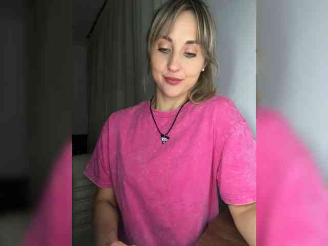 LunaSecret1 webcam