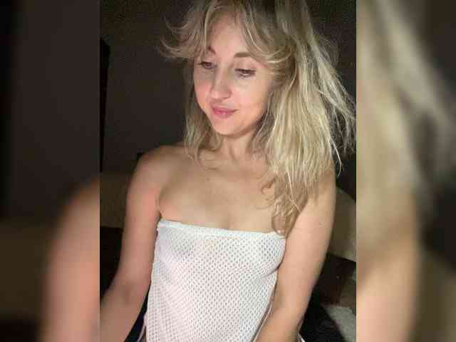 LunaSecret1 webcam