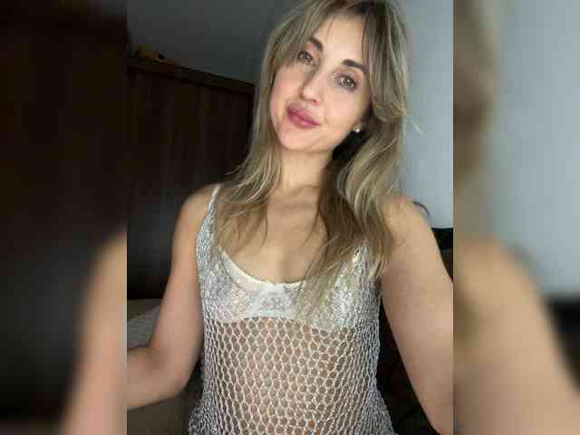 LunaSecret1 webcam