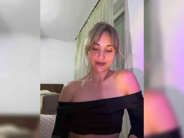 LunaSecret1 webcam
