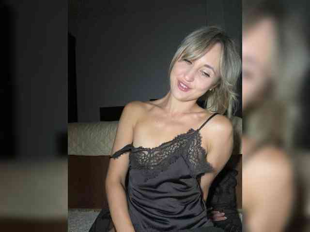 LunaSecret1 webcam