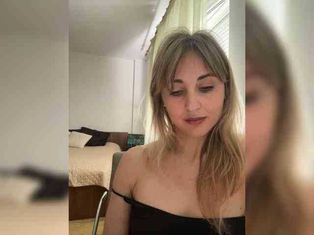LunaSecret1 webcam