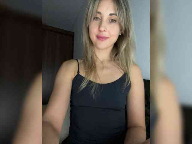 LunaSecret1 webcam
