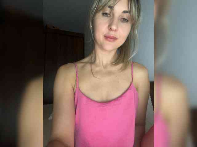 LunaSecret1 webcam