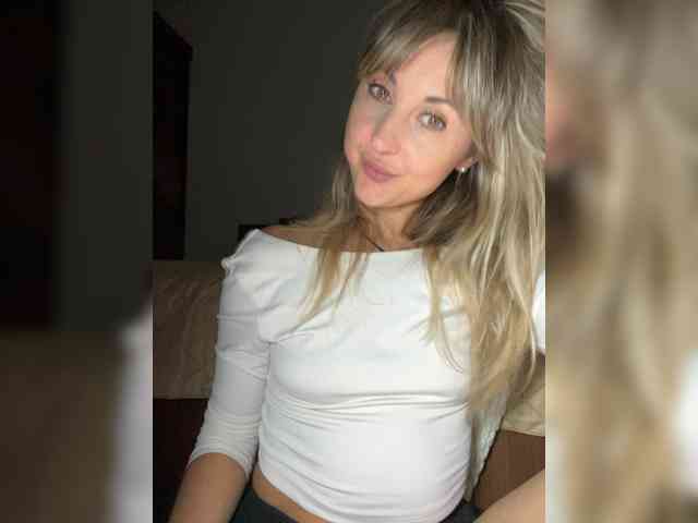 LunaSecret1 webcam