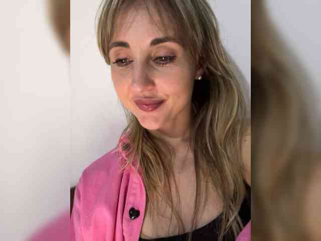LunaSecret1 webcam