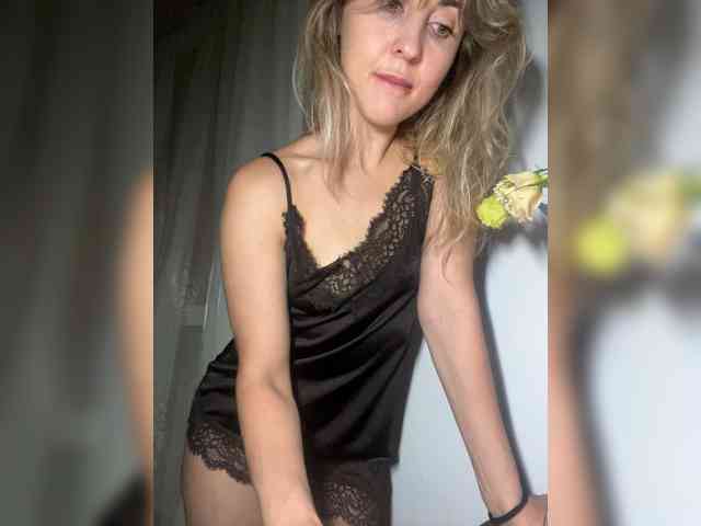 LunaSecret1 webcam