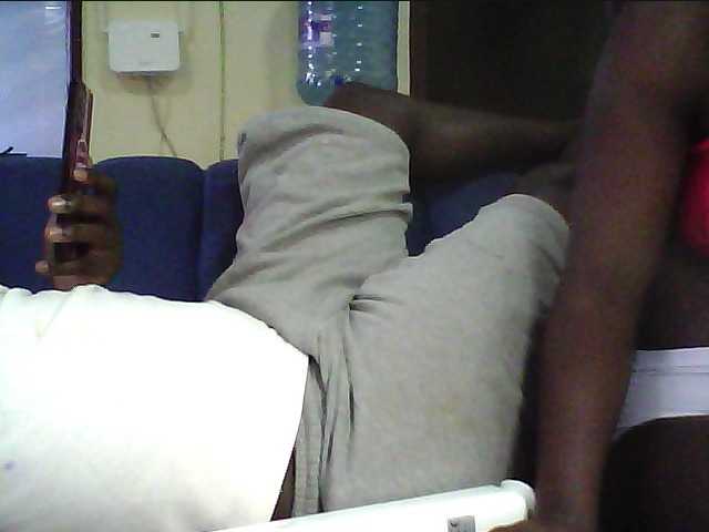 Hollykings's BongaCams show and profile