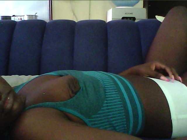 Hollykings's BongaCams show and profile