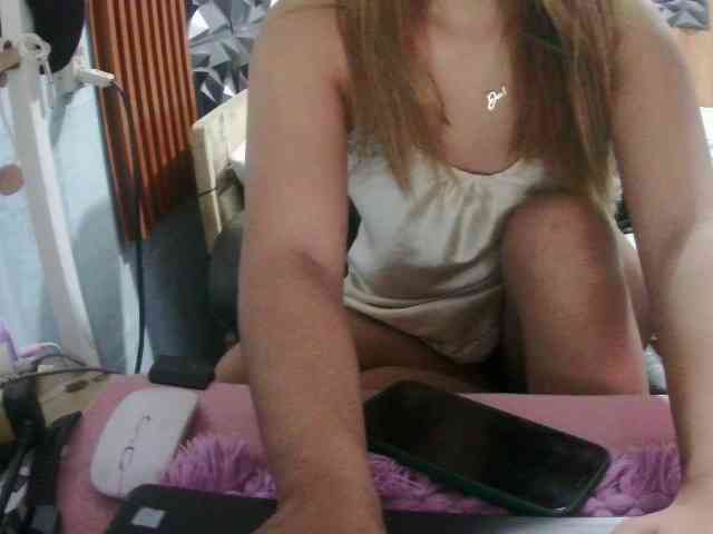 Maxblah26 webcam