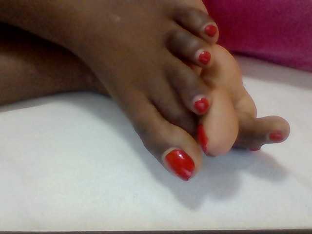 Juanitamami's BongaCams show and profile