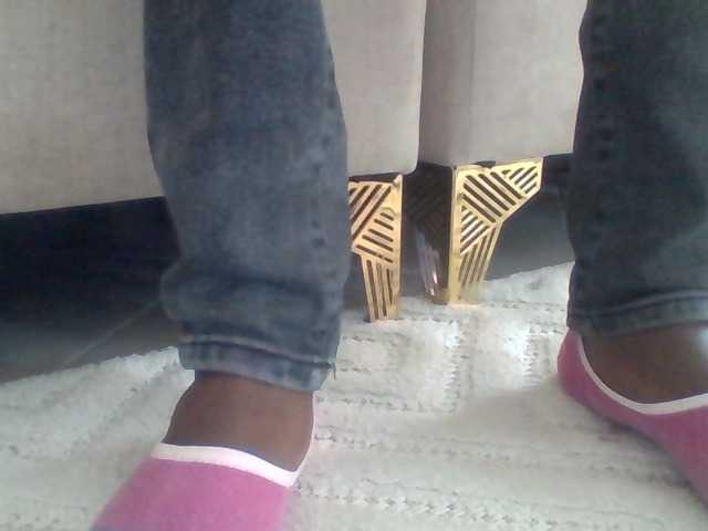 Juanitamami's BongaCams show and profile