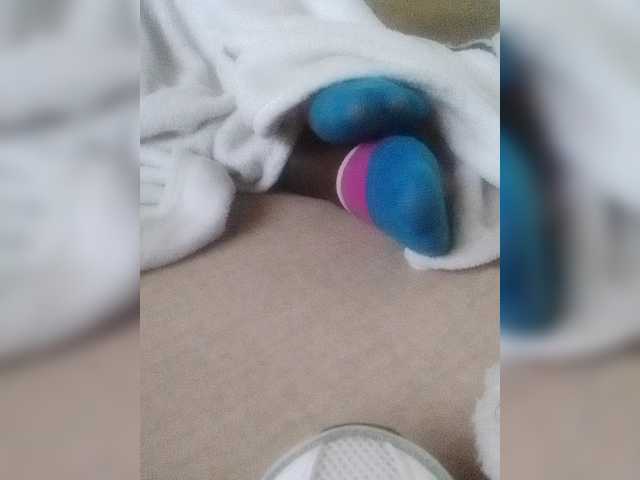 Juanitamami live cam on BongaCams