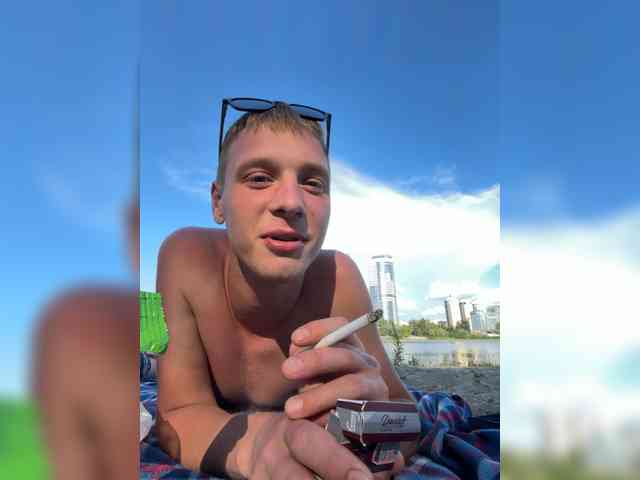 Maxwell-18 Sex Cam Show
