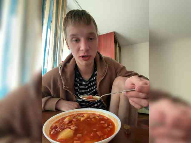 Maxwell-18 Live Webcam on BongaCams