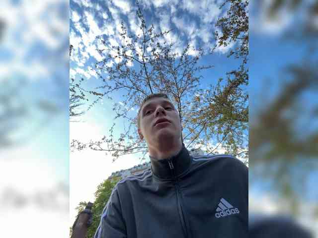 Maxwell-18