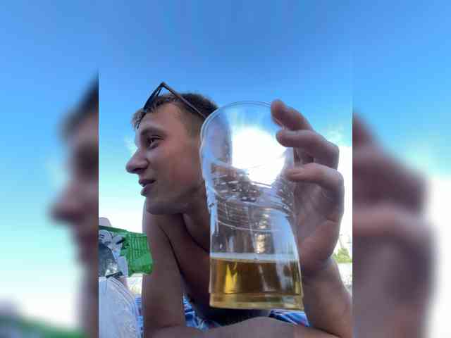 Maxwell-18 Sex Cam Show