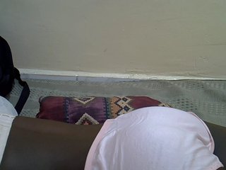 Prettiegal's Live Webcam