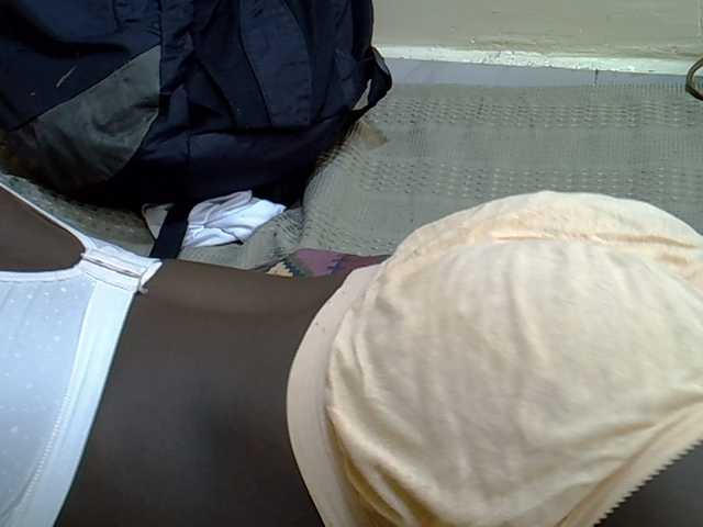 Prettiegal's BongaCams show and profile