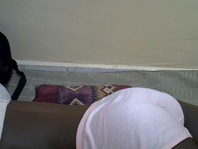 Prettiegal's BongaCams show and profile