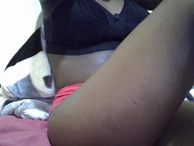 Prettiegal live cam on BongaCams