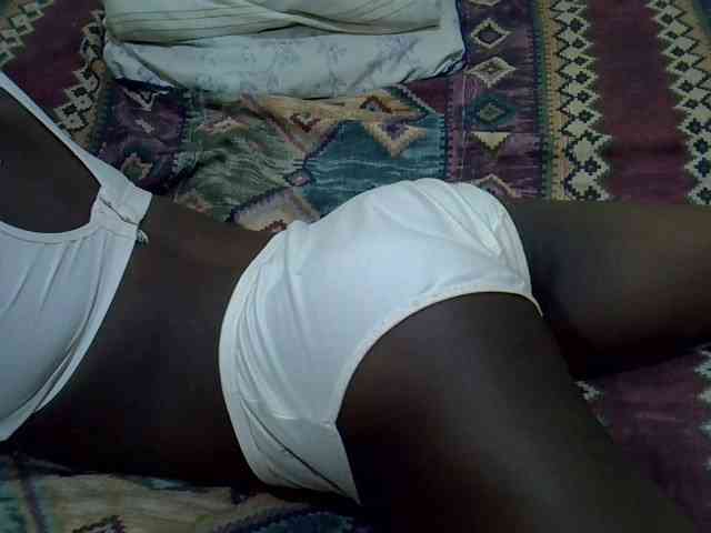 Prettiegal Live Webcam on BongaCams