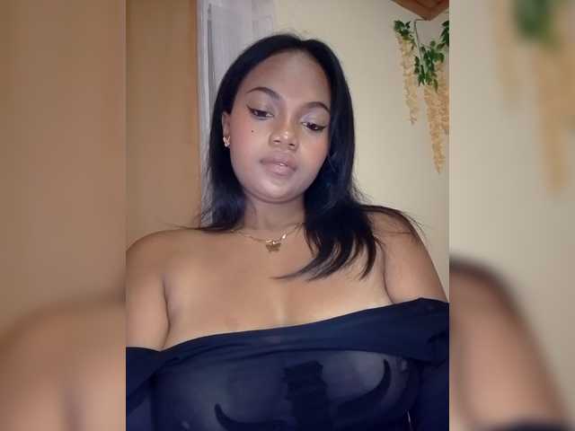 Annah261's BongaCams show and profile