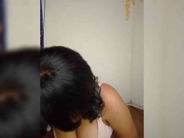 Annah261 webcam