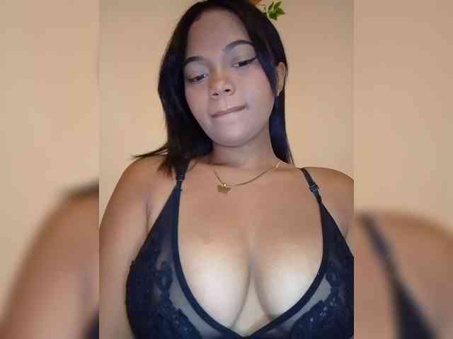 Annah261 webcam