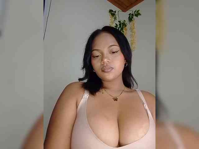 Annah261 webcam