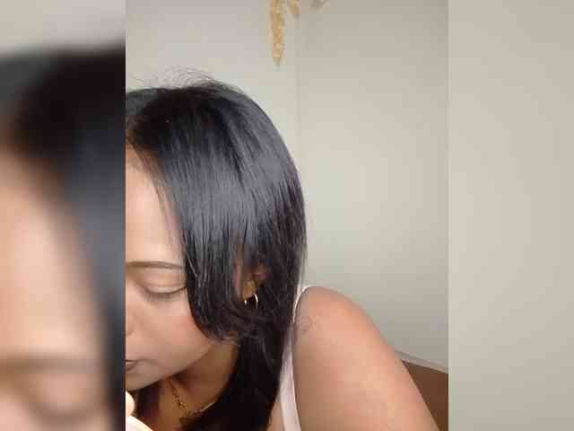 Annah261 webcam