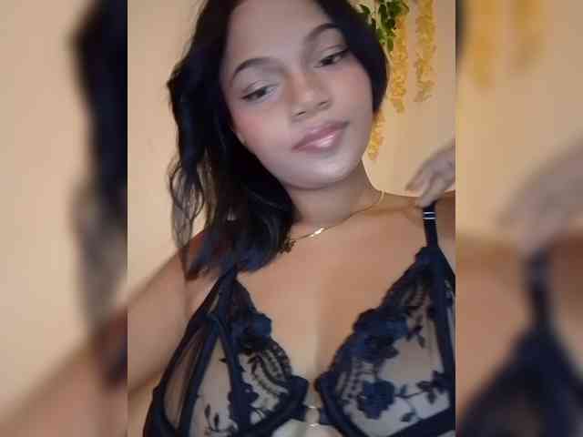 Annah261 webcam