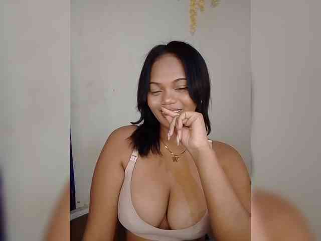 Annah261 webcam