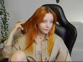Rachel-lips Porn Show