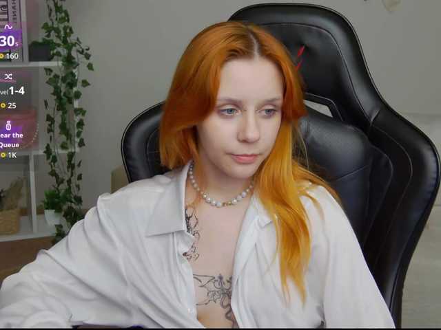 Rachel-lips live cam on BongaCams