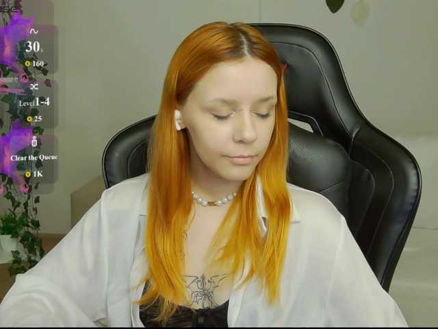 Rachel-lips live cam on BongaCams