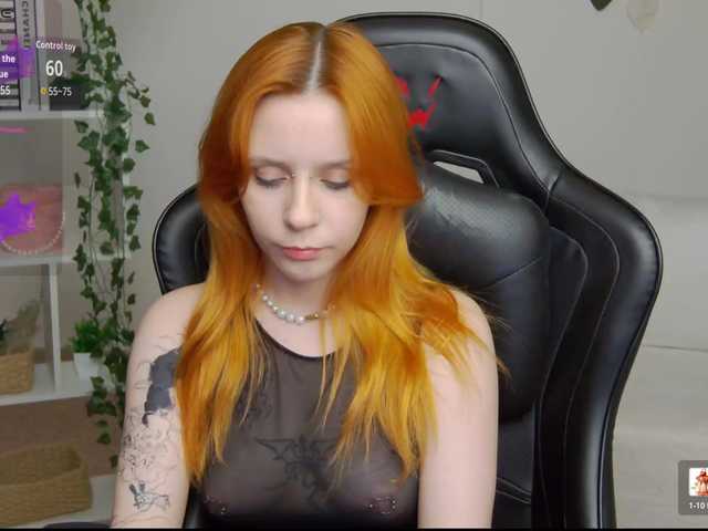 Rachel-lips live cam on BongaCams
