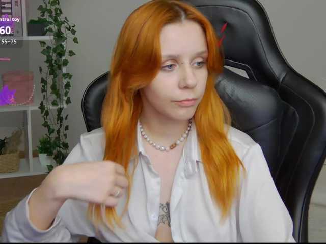 Rachel-lips live cam on BongaCams