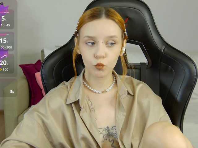 Rachel-lips live cam on BongaCams