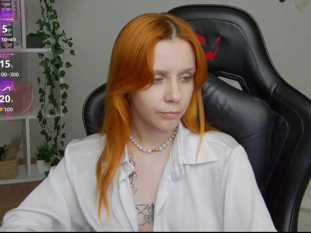 Rachel-lips live cam on BongaCams