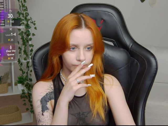 Rachel-lips live cam on BongaCams
