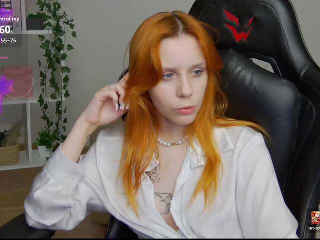 Rachel-lips live cam on BongaCams