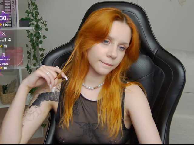 Rachel-lips live cam on BongaCams