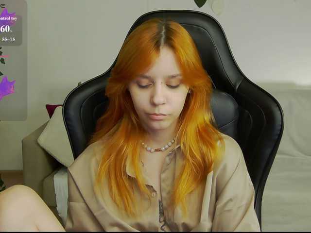 Rachel-lips live cam on BongaCams